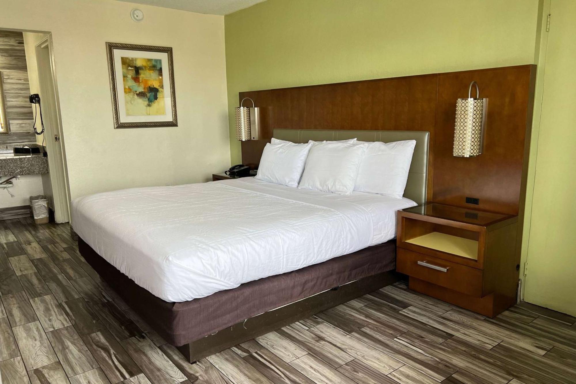 Baymont By Wyndham Orlando Downtown Hotel Exterior photo