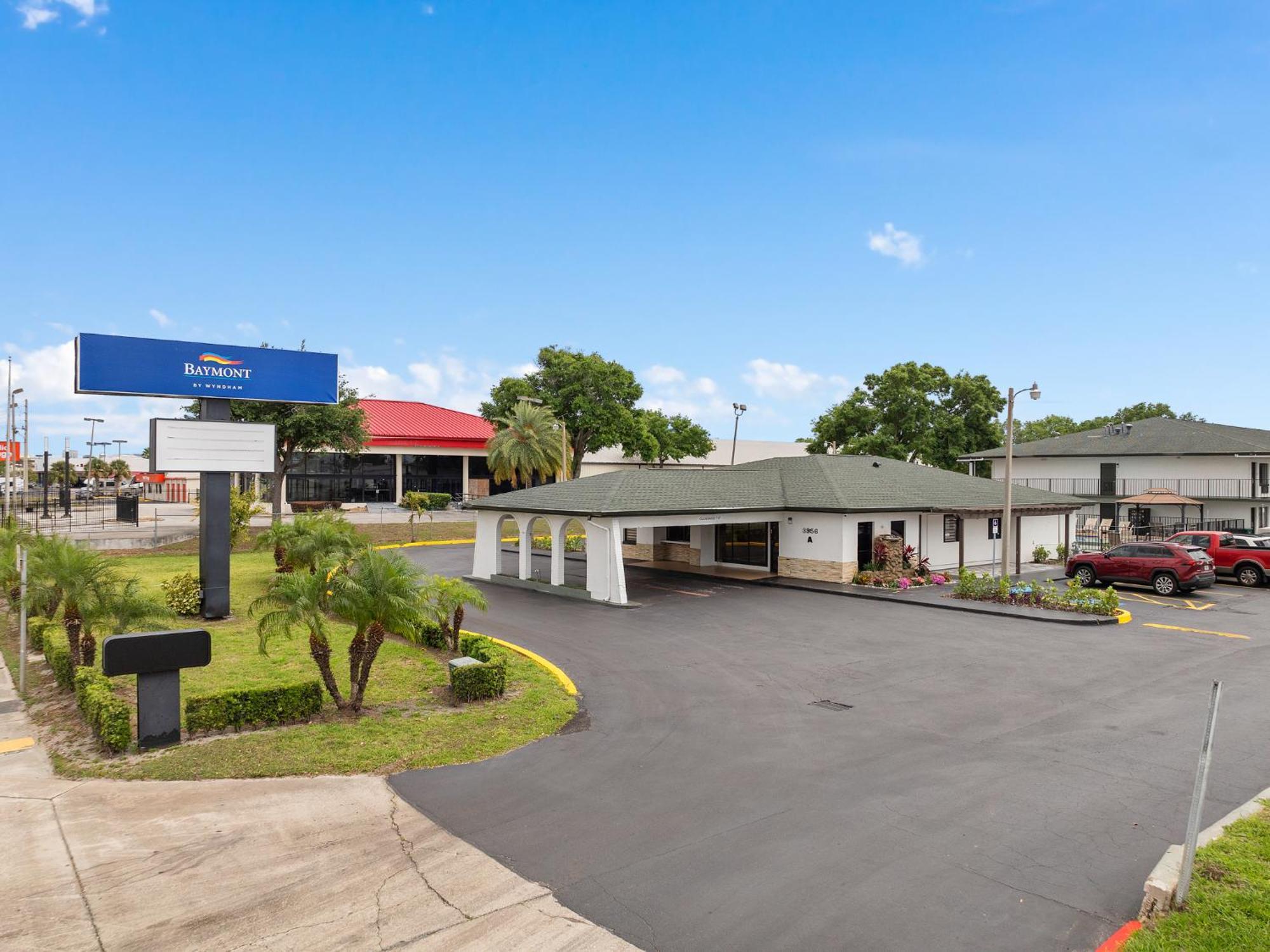 Baymont By Wyndham Orlando Downtown Hotel Exterior photo