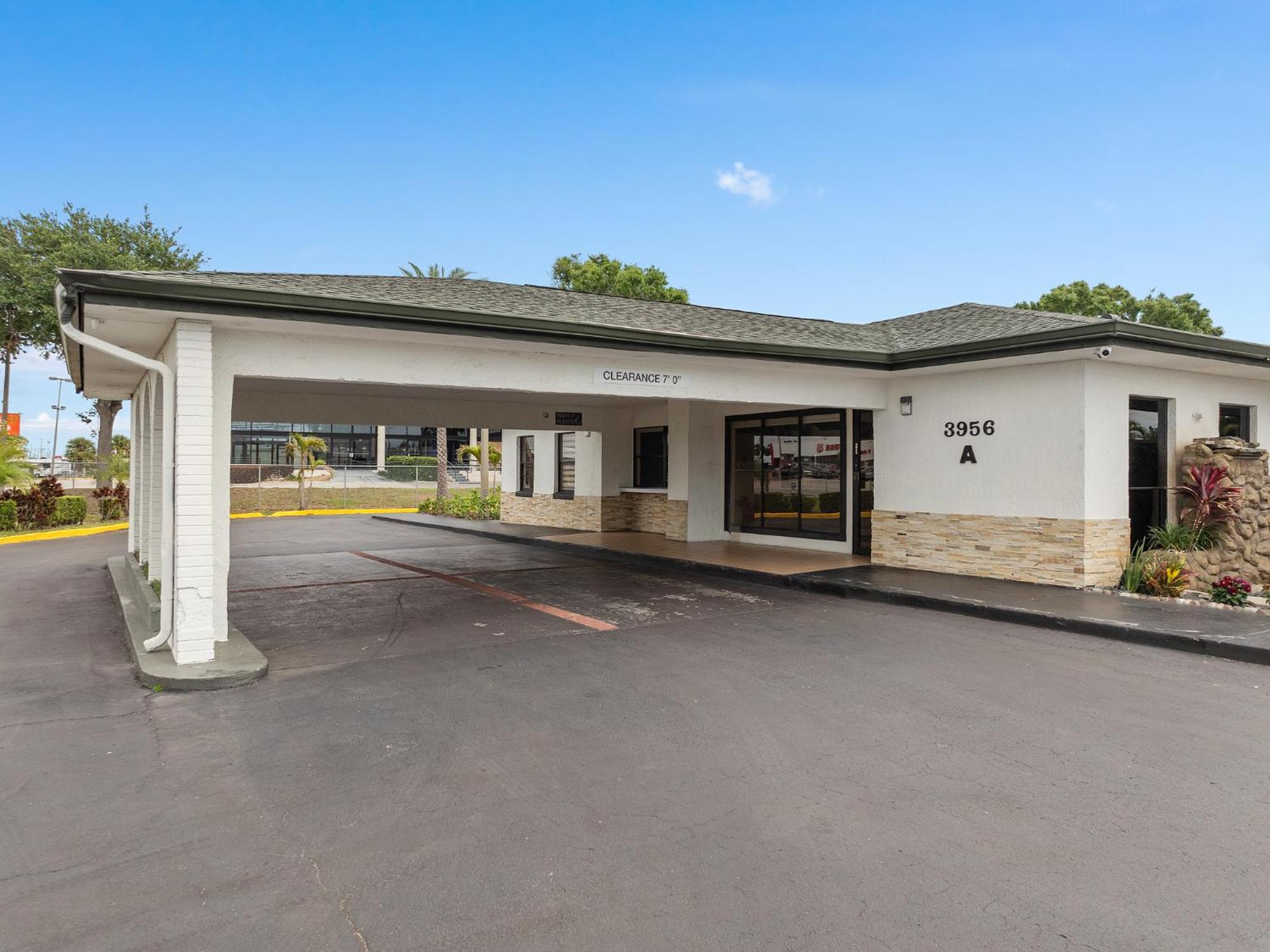 Baymont By Wyndham Orlando Downtown Hotel Exterior photo