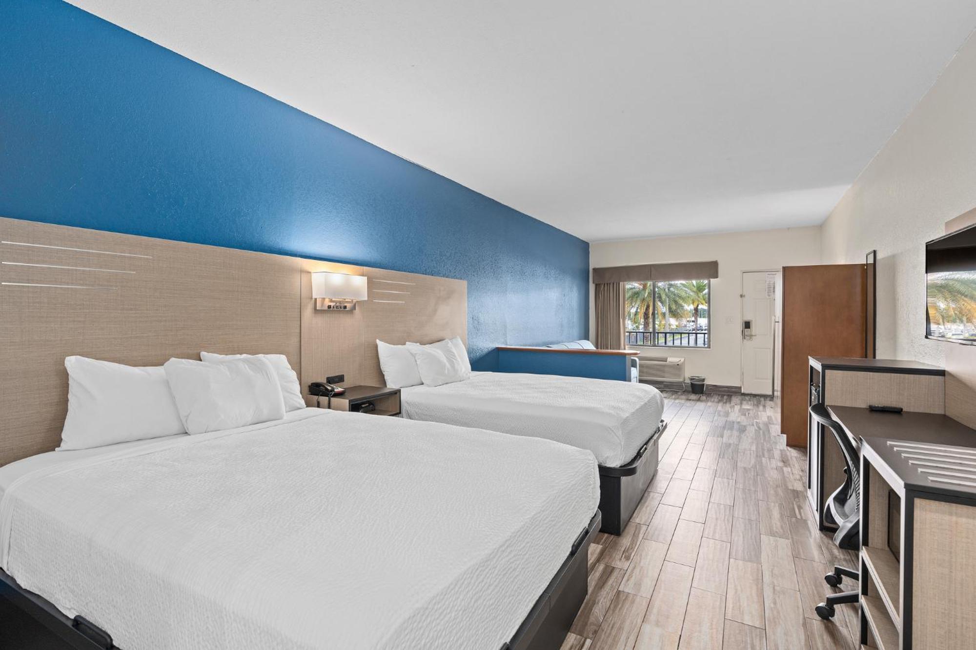 Baymont By Wyndham Orlando Downtown Hotel Exterior photo